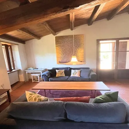 Italian House With Swimming Pool Onsite