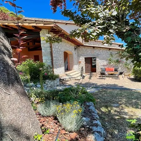 Italian House With Swimming Pool Onsite